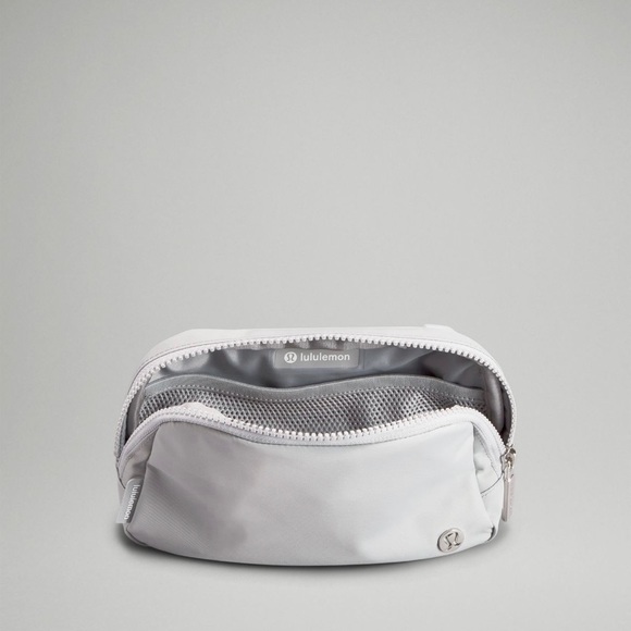 Lululemon Everywhere Belt Bag- Silver/White - Picture 4 of 8